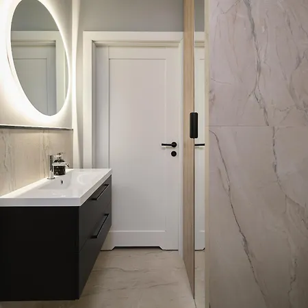 Platinum Quorum - Parking - Klimatyzacja - Self Check In Apartament Wrocław